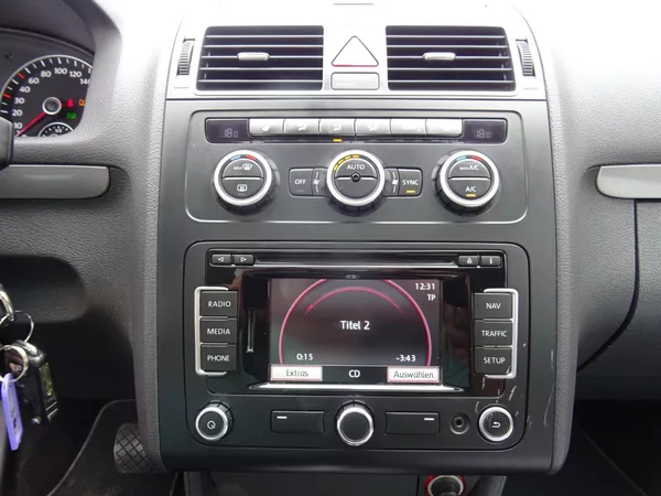 Volkswagen Touran 1.4i,103kW,DSG,MATCH,s.k,navi - foto 14