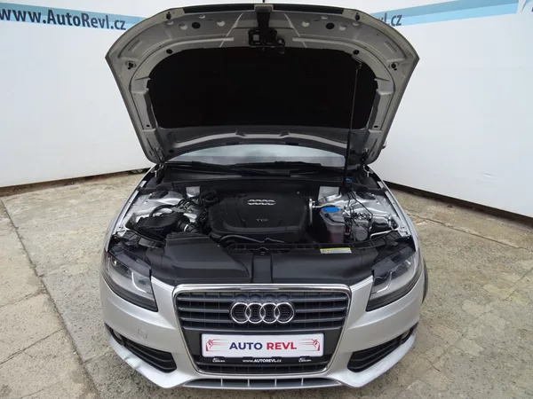 Audi A4 2.0TDi,100kW,1maj,S.kniha,ALU - foto 16