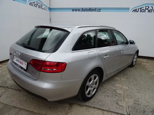 Audi A4 2.0TDi,100kW,1maj,S.kniha,ALU - foto 4