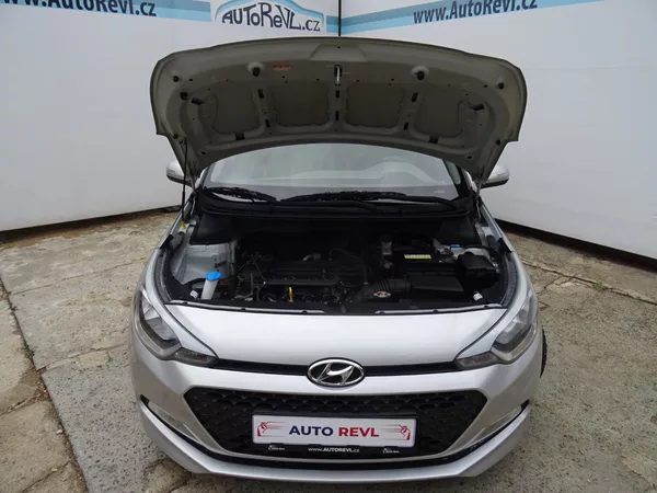 Hyundai i20 1.2i,1majČR,s.kniha,klima - foto 19