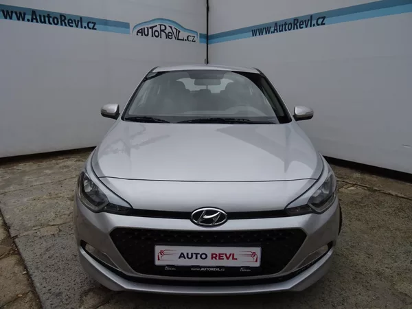 Hyundai i20 1.2i,1majČR,s.kniha,klima - foto 21