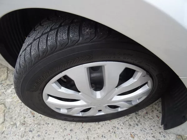Hyundai i20 1.2i,1majČR,s.kniha,klima - foto 22