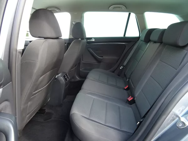 Volkswagen Golf 1.2i,77kW,S.kn,aut.klima - foto 17