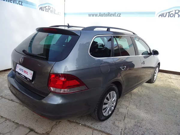 Volkswagen Golf 1.2i,77kW,S.kn,aut.klima - foto 4