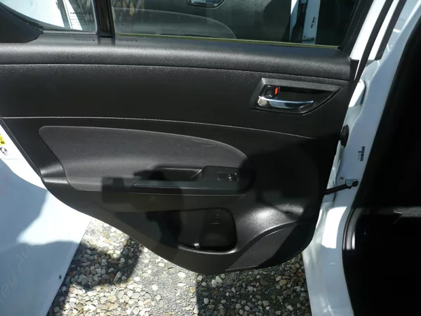 Suzuki Swift 1.2i 69Kw Klimatizace - foto 23