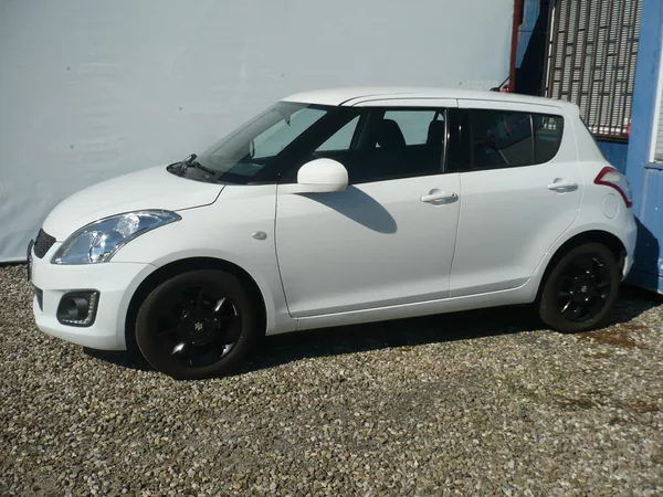 Suzuki Swift 1.2i 69Kw Klimatizace - foto 3