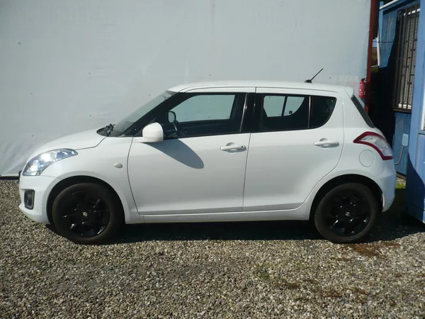 Suzuki Swift 1.2i 69Kw Klimatizace - foto 4