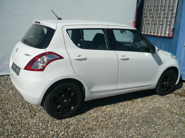 Suzuki Swift 1.2i 69Kw Klimatizace - foto 7