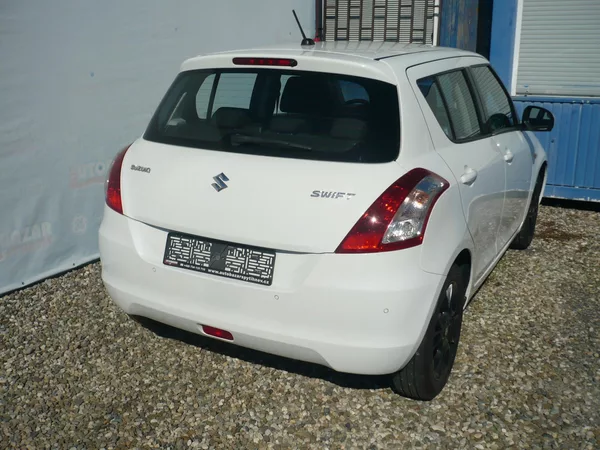Suzuki Swift 1.2i 69Kw Klimatizace - foto 8