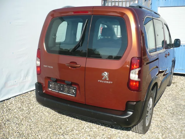 Peugeot Rifter 1.5HDI 75Kw 7Míst Klima - foto 10
