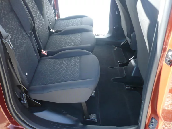 Peugeot Rifter 1.5HDI 75Kw 7Míst Klima - foto 19