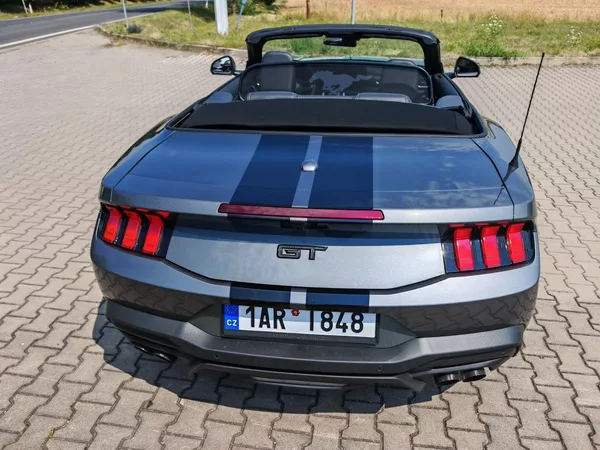Ford Mustang 5.0 GT Cabrio zár. 5 Let - foto 5