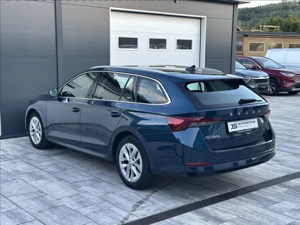 Škoda Octavia 1,5 TSI 150PS Style M/T - foto 10