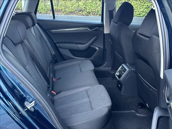Škoda Octavia 1,5 TSI 150PS Style M/T - foto 19