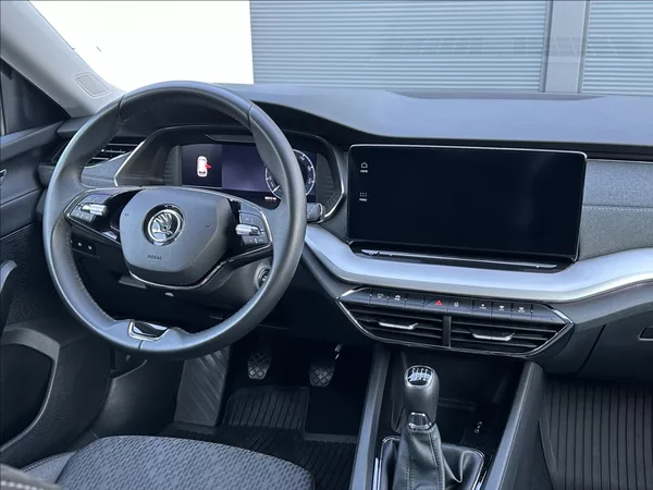 Škoda Octavia 1,5 TSI 150PS Style M/T - foto 23