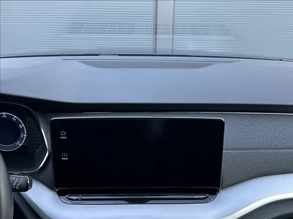 Škoda Octavia 1,5 TSI 150PS Style M/T - foto 24