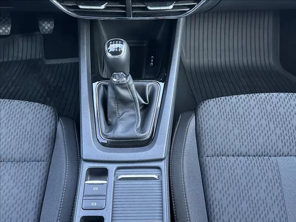 Škoda Octavia 1,5 TSI 150PS Style M/T - foto 27