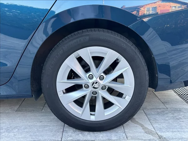 Škoda Octavia 1,5 TSI 150PS Style M/T - foto 50