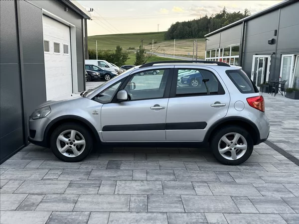 Suzuki SX4 1,9 DDiS 120PS Outdoor Line 4 - foto 11