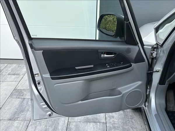 Suzuki SX4 1,9 DDiS 120PS Outdoor Line 4 - foto 13