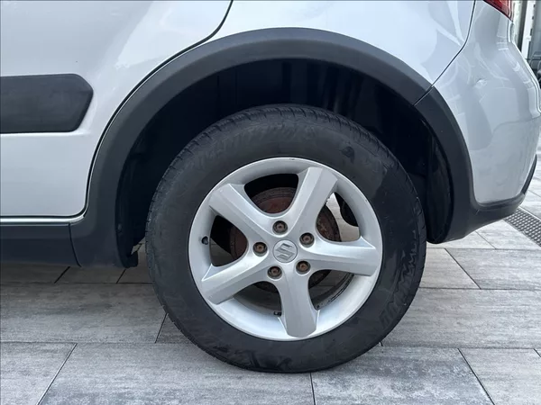 Suzuki SX4 1,9 DDiS 120PS Outdoor Line 4 - foto 40