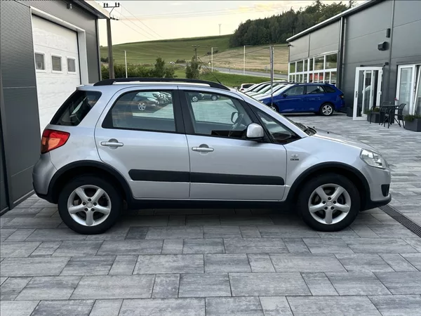 Suzuki SX4 1,9 DDiS 120PS Outdoor Line 4 - foto 6