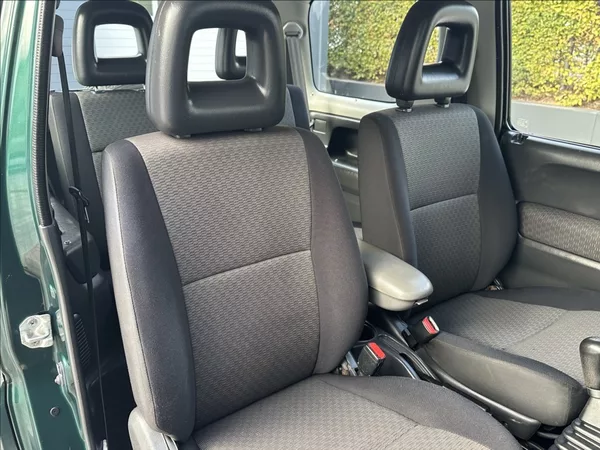 Suzuki Jimny 1,3 86PS Club Ranger 4x4 - foto 17