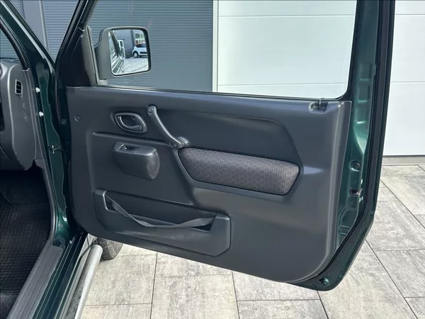 Suzuki Jimny 1,3 86PS Club Ranger 4x4 - foto 18
