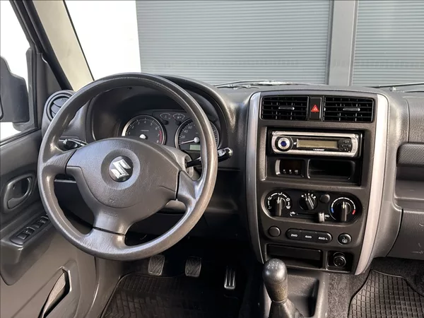 Suzuki Jimny 1,3 86PS Club Ranger 4x4 - foto 22