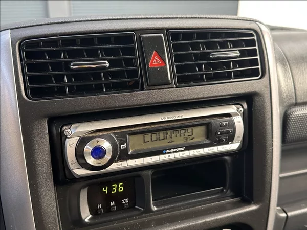 Suzuki Jimny 1,3 86PS Club Ranger 4x4 - foto 27