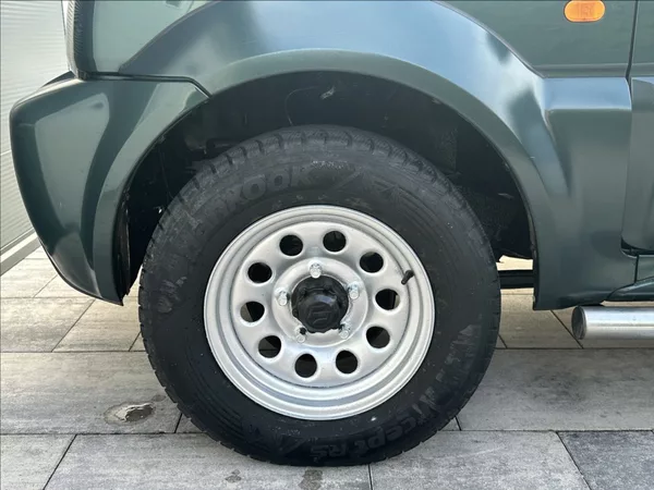 Suzuki Jimny 1,3 86PS Club Ranger 4x4 - foto 35