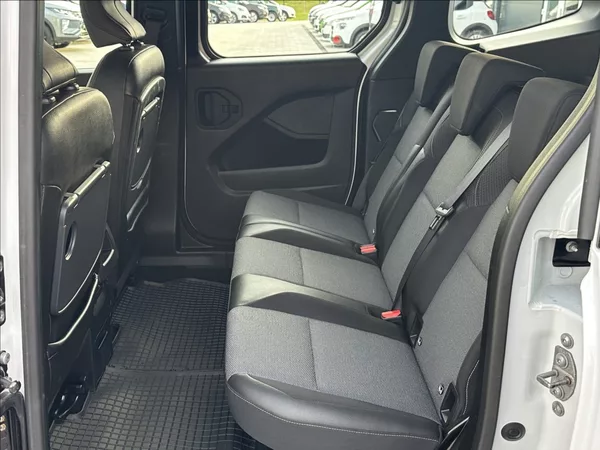 Renault Kangoo 1,3 TCe 102PS Equilibre - foto 14