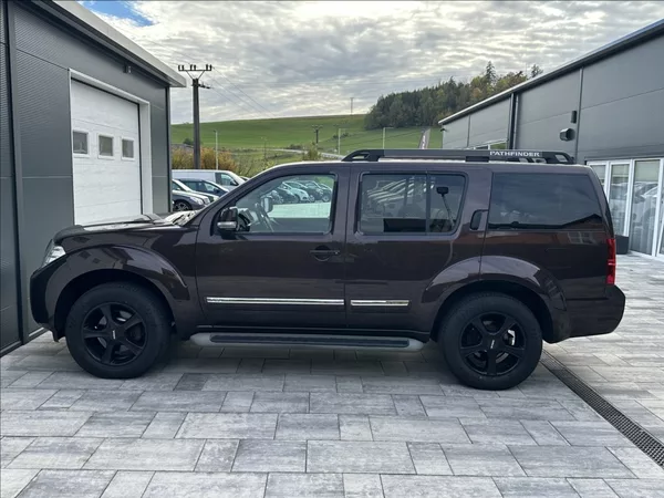Nissan Pathfinder 3,0 DCI 231PS LE Executive 4x - foto 11
