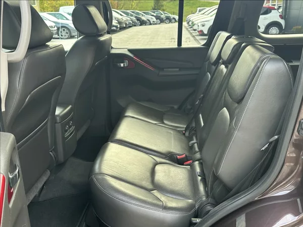 Nissan Pathfinder 3,0 DCI 231PS LE Executive 4x - foto 14