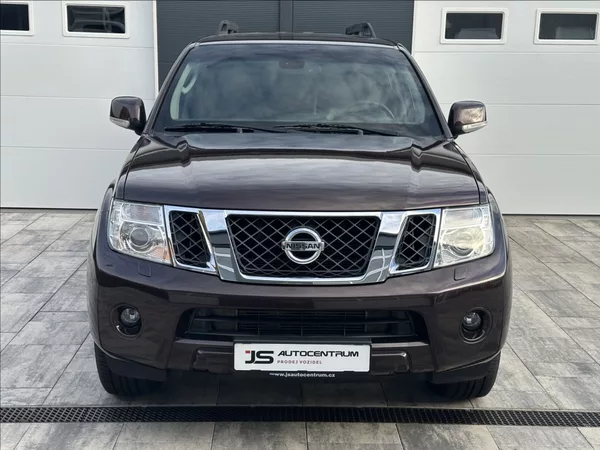Nissan Pathfinder 3,0 DCI 231PS LE Executive 4x - foto 3