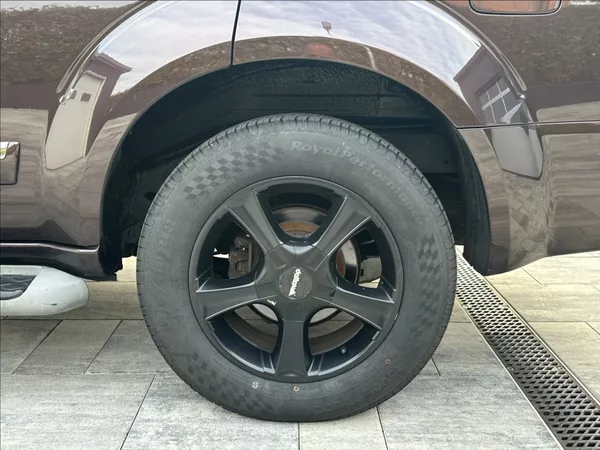 Nissan Pathfinder 3,0 DCI 231PS LE Executive 4x - foto 47