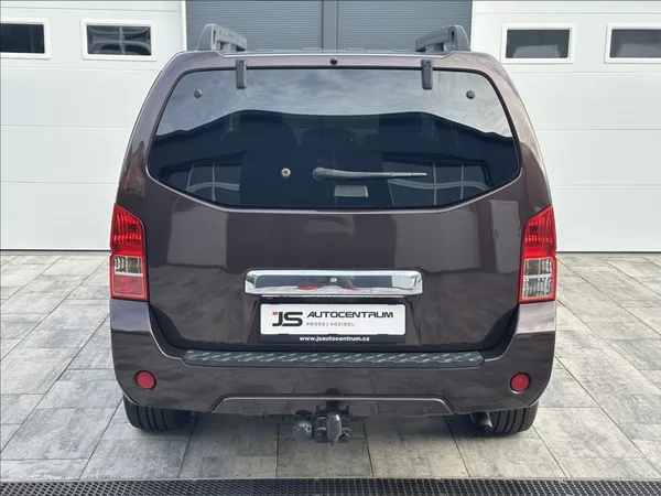 Nissan Pathfinder 3,0 DCI 231PS LE Executive 4x - foto 8