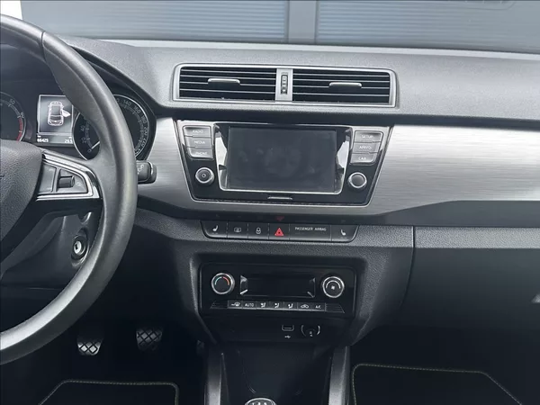 Škoda Fabia 1,0 MPI 75PS Soleil - foto 25