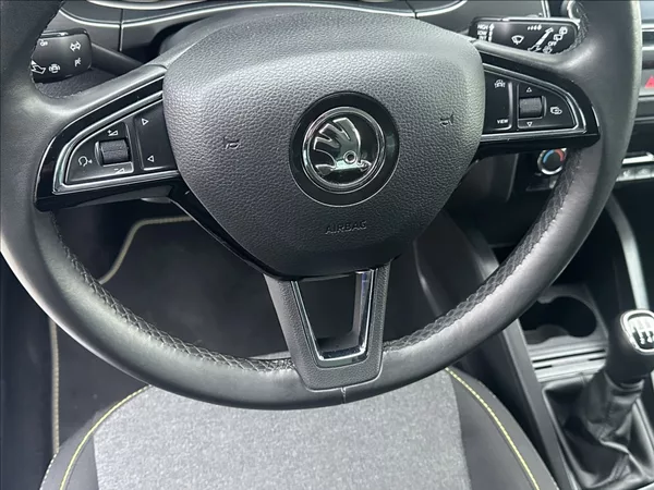 Škoda Fabia 1,0 MPI 75PS Soleil - foto 31