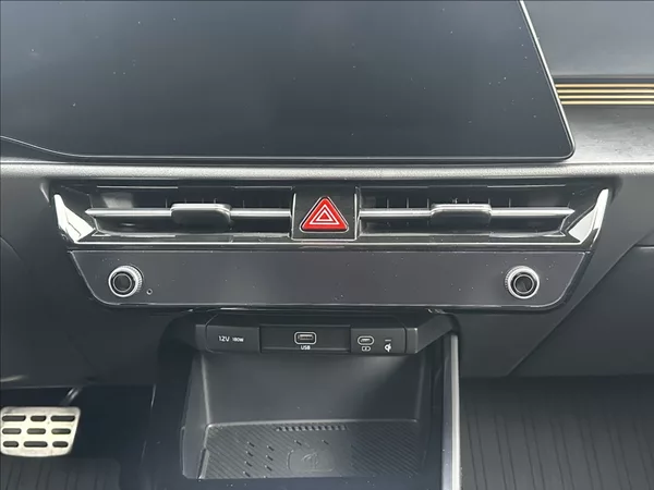 Kia Niro 1,6 GDI PHEV 184PS Spirit A/T - foto 24
