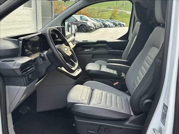 Ford Tourneo Custom 2,0 170PS L2 Titanium X A/T 4 - foto 12