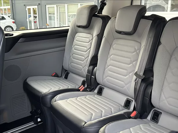 Ford Tourneo Custom 2,0 170PS L2 Titanium X A/T 4 - foto 16