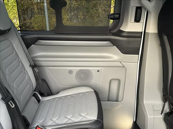 Ford Tourneo Custom 2,0 170PS L2 Titanium X A/T 4 - foto 22