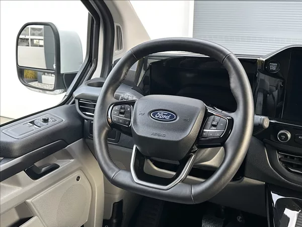 Ford Tourneo Custom 2,0 170PS L2 Titanium X A/T 4 - foto 24