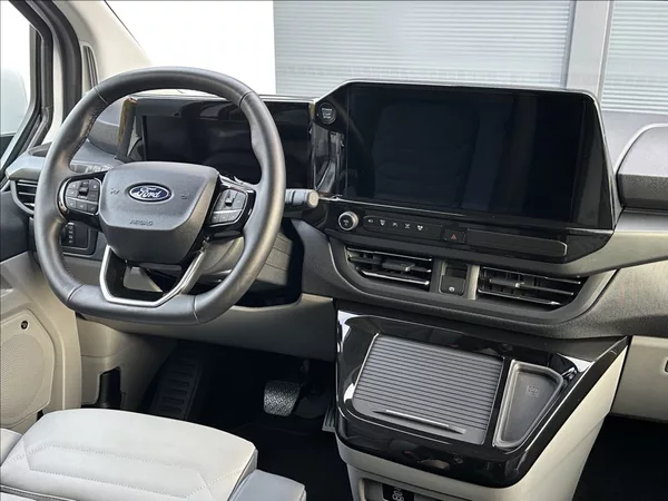 Ford Tourneo Custom 2,0 170PS L2 Titanium X A/T 4 - foto 25