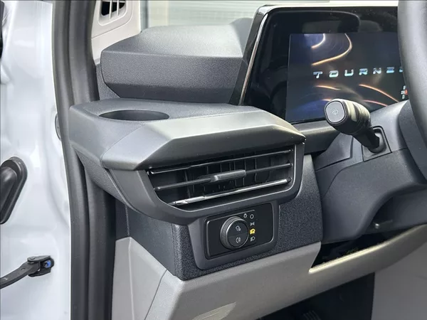 Ford Tourneo Custom 2,0 170PS L2 Titanium X A/T 4 - foto 30