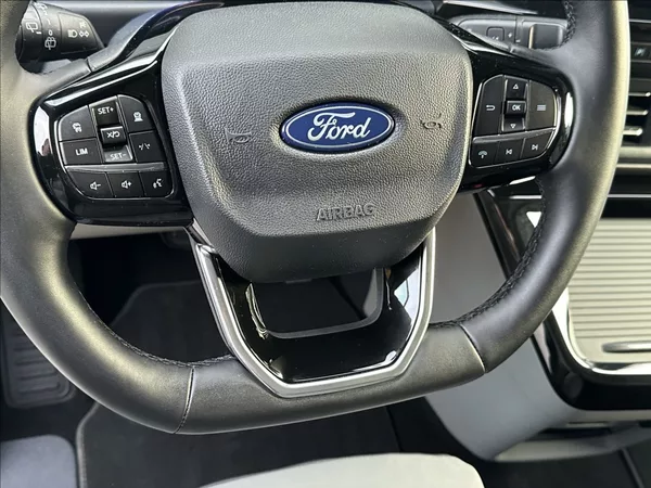 Ford Tourneo Custom 2,0 170PS L2 Titanium X A/T 4 - foto 31