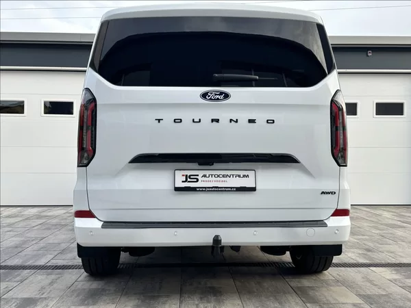 Ford Tourneo Custom 2,0 170PS L2 Titanium X A/T 4 - foto 9