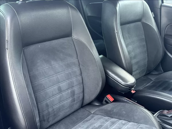 Volkswagen Polo 1,8 TSI 192PS GTI DSG - foto 17