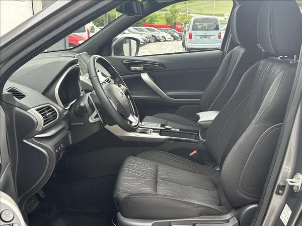 Mitsubishi Eclipse Cross 2,2 DI-D 148PS Spirit+ A/T 4x - foto 12